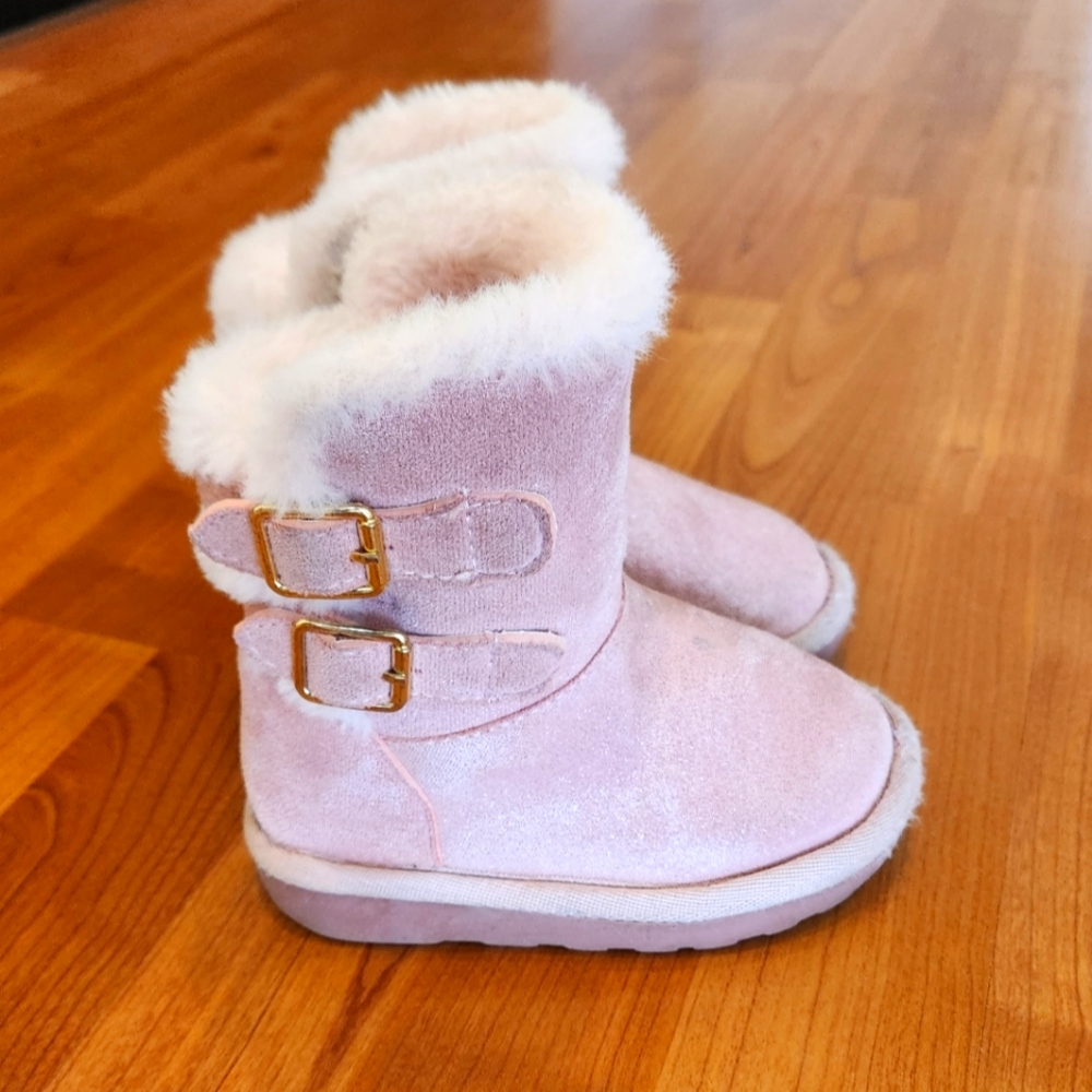 Toddler Winter Boots (Size 6)